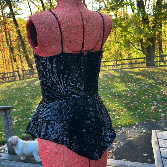Gorgeous Black Sequin Peplum Tank with Boning and zip Back Sz 12 NWT - Picture 4 of 9